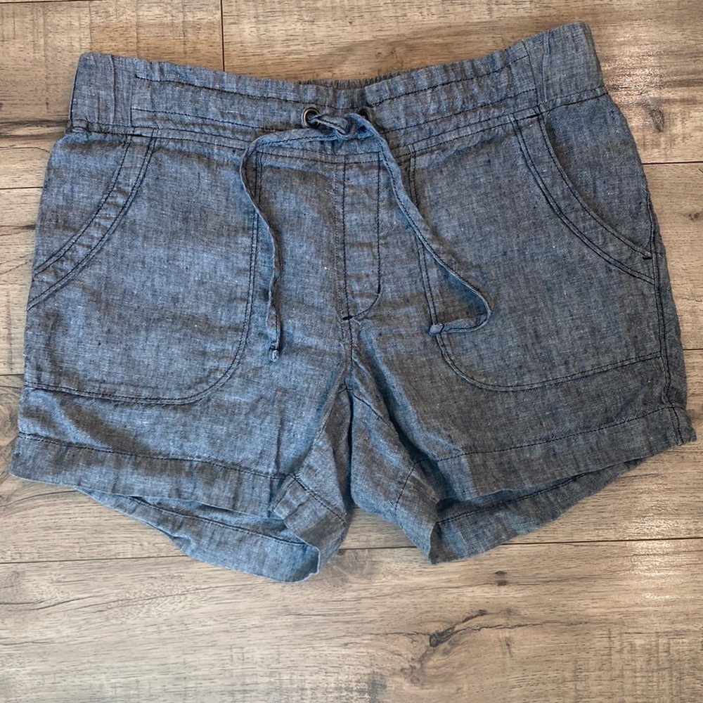 Athleta Flint Gray 100% Linen Women’s Shorts size 6 (P28)